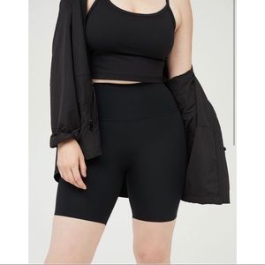 ** BRAND NWT *** aerie high waisted bike shorts